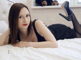 1CaptivatingLady