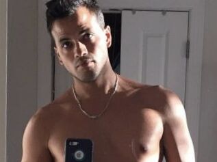 Aaron_Howell