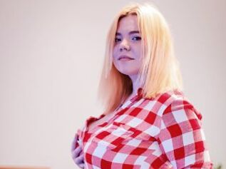 AdelinaGrande
