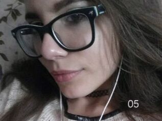 Alice_Woolfy_05
