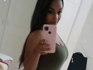 AnnieFoxxx1