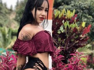 ArianaBakerr