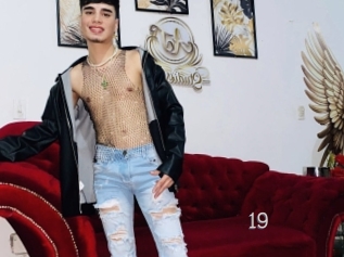 Alexsweet19