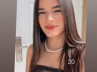 Ali_cross20