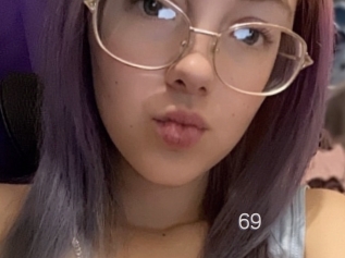 Alyxxxis69