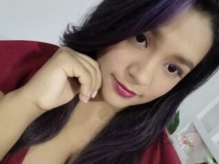 Astrid_hot