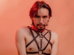 Axel_hot