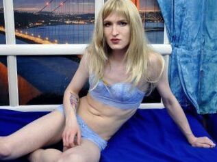 BettieKiss