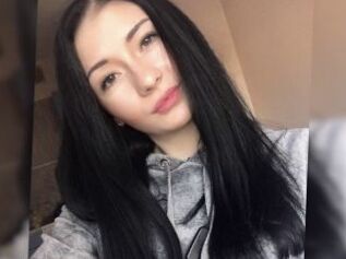 BrunetteKira
