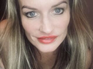 Busty_Blonde_Kazza