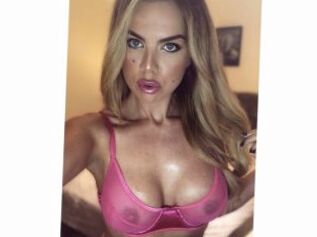 Busty_Sofia_x