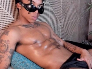 Black_tentationx
