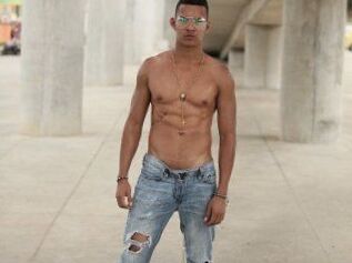 CHRISTOPHER_COL