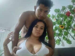 COUPLE_FULL_OF_FETISH