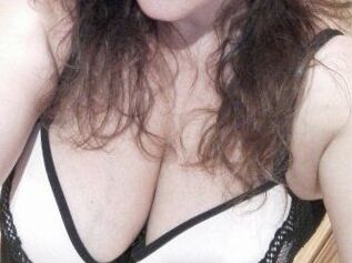 CURVYDELICIA