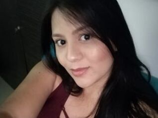Caro_Moore