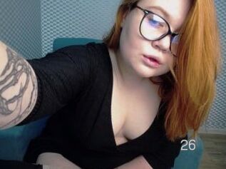 Carolinewest26