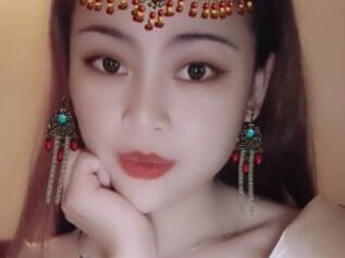 Charmingyounglady