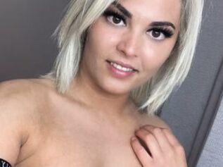 Chloe_Smith