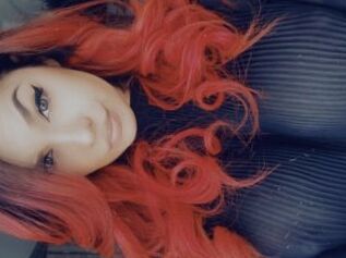 Curlyamelieee