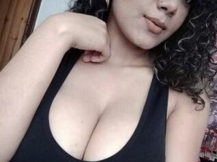 Cynthia_niceBOOBS