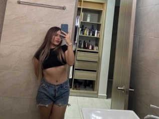 Cami_hot_ggh