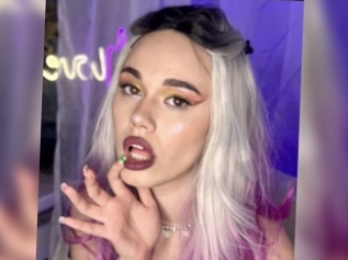 Carolinebride