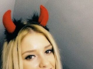 Chloecurvy