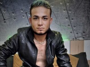 Christopher_blue