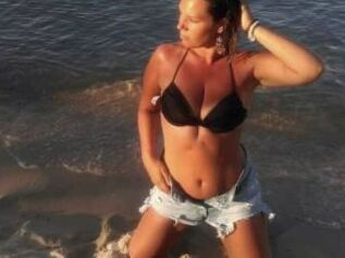 Curvaceouswoman