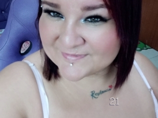 Curvyema21