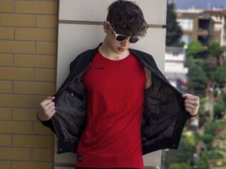 DamienCurlz