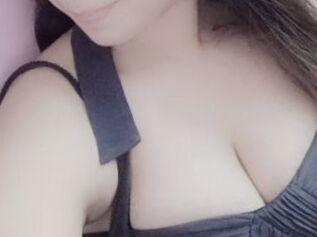 Desi_Monika
