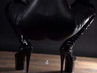 Domme4Slaves