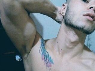 Dany_strongbody
