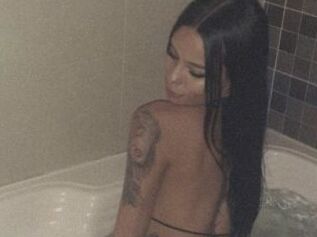 ESTHER_LATINA