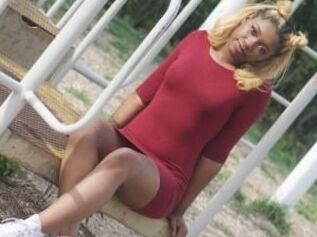 EbonyBlonde