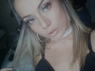 Emeila_Rae