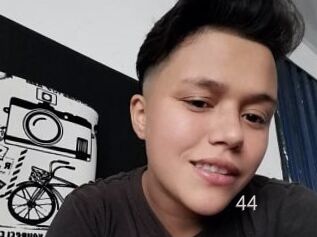 EmmaJonesx44