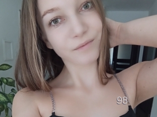 Emillyplay98