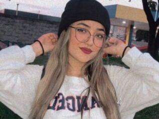 Emmaboobs4