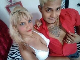 Exotic_hornyCouple