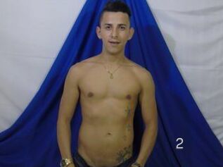 GIOLATINBOY2