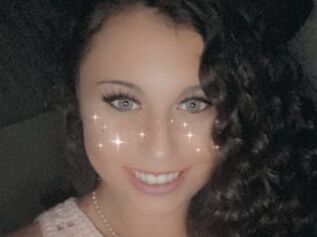 GreenEyesNGoldenThighs