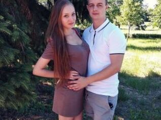 HotCoupleStrip