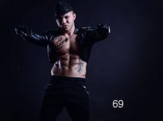 HugePecs69