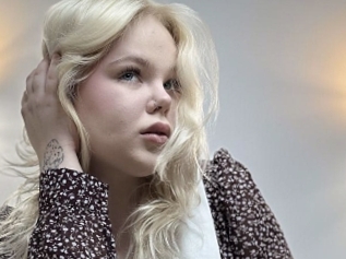 Hollieblonde
