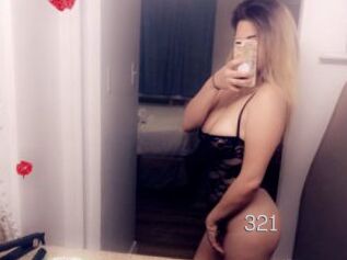 Hollydoll321
