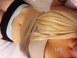 Hollylove143