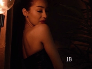 Honeybeee18